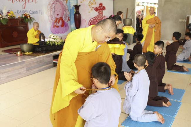 The 2nd Day of Summer Retreat for Children in Dong Cao pagoda
